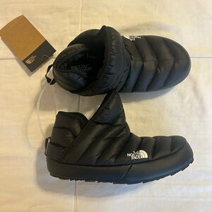 The North Face Black Quilted Slippers